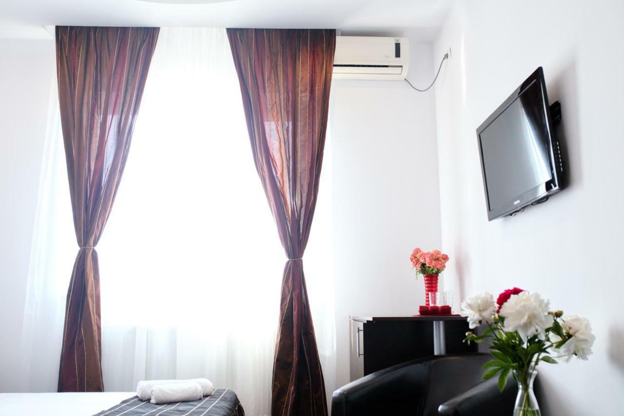 Pension Iory'S เตคีร์กิโอล ภายนอก รูปภาพ